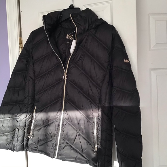 quilted nylon packable puffer jacket